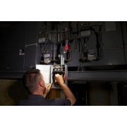 L4PWL-201 LAMPA OBROTOWA ROBOCZA Z ŁADOWANIEM USB MILWAUKEE 4933464822