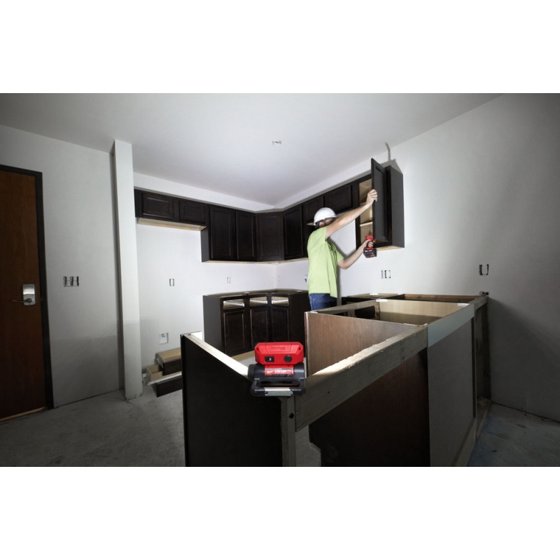 LAMPA SKŁADANA L4FFL-201 MILWAUKEE 4933464821