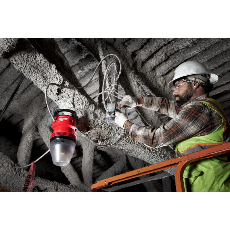 HOBL7000 LAMPA MILWAUKEE 4933464126 HOBL7000 LAMPA MILWAUKEE 4933464126