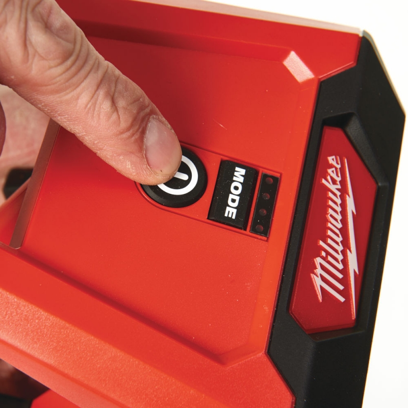 M12 AL-0 LATARKA AKUM. MILWAUKEE 4933451394