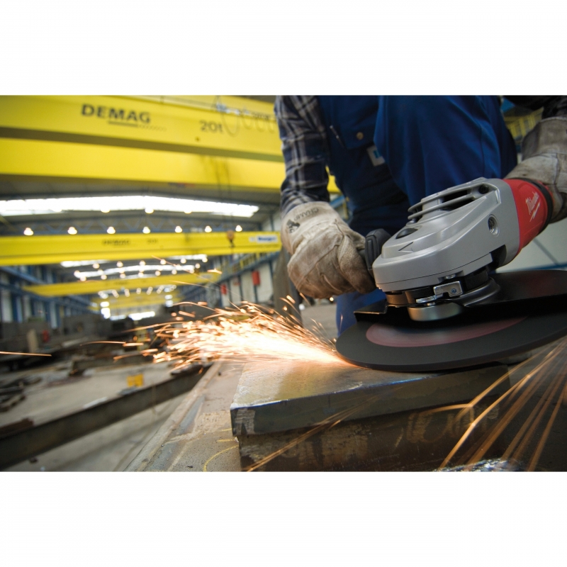 AGVM 24-230GEX SZLIFIERKA KĄTOWA MILWAUKEE 4933402475