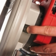 SCS65Q PILARKA TARCZOWA MILWAUKEE 638051