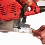 SCS65Q PILARKA TARCZOWA MILWAUKEE 638051