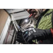 IR PL250 LATARKA MILWAUKEE 4933478705