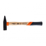 MŁOTEK ŚLUSARSKI TRZONEK DREWNIANY 500G NEO 25-015