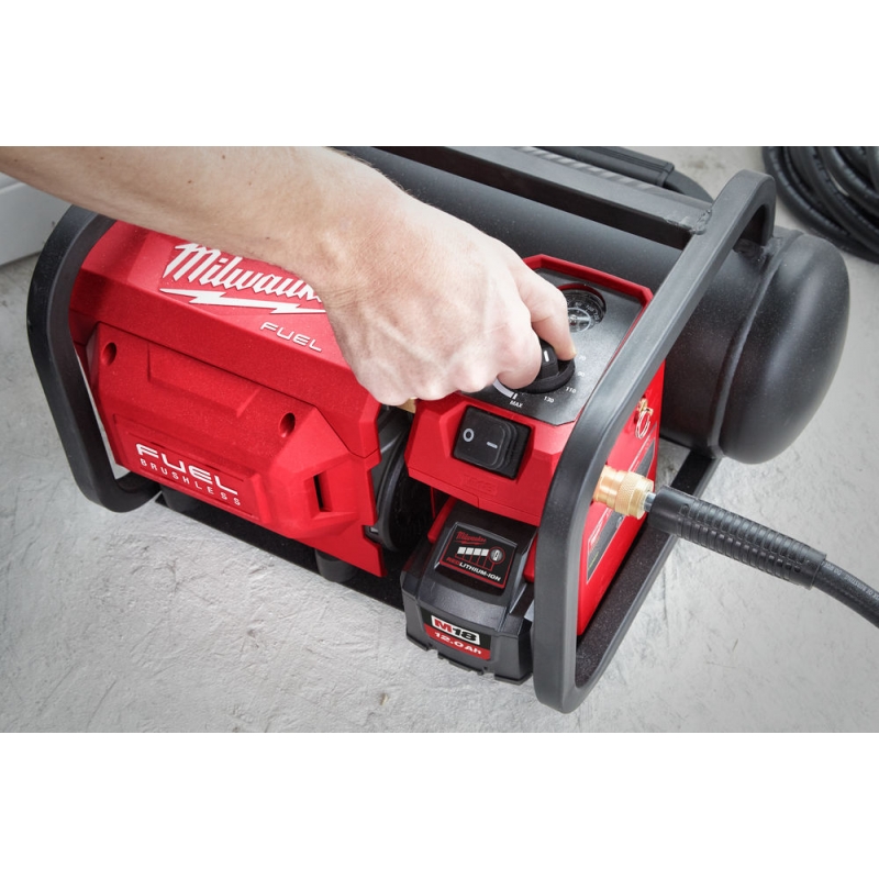 M18 FAC-0 SPRĘŻARKA MILWAUKEE 4933472166