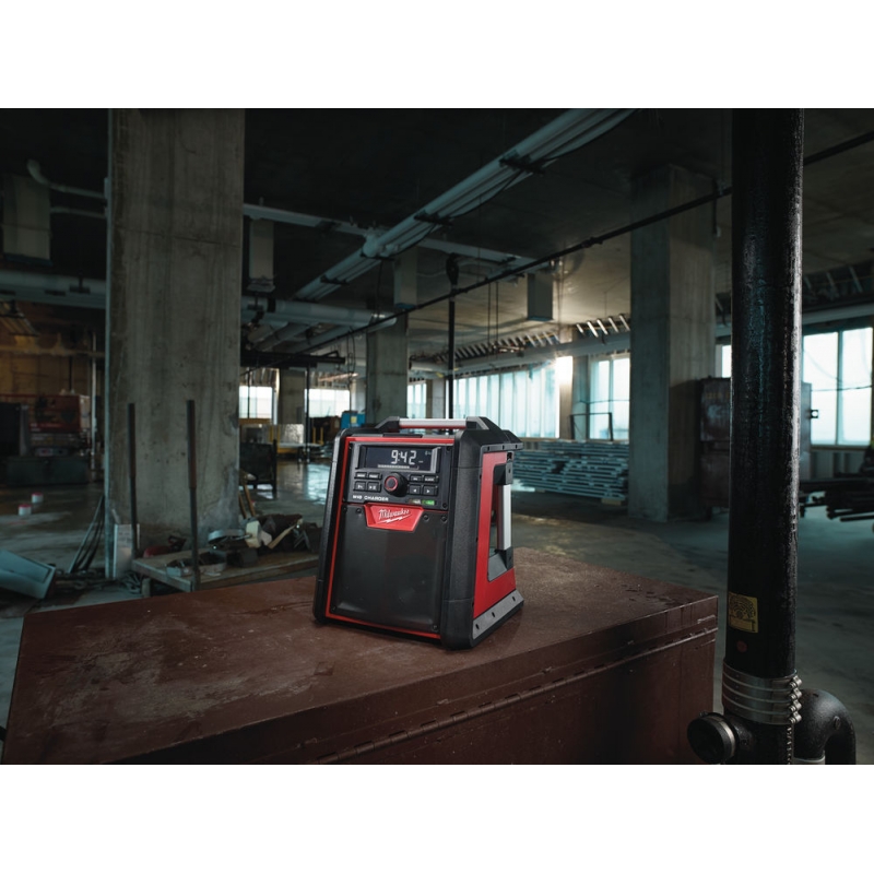 M18 RC-0 RADIO-ŁADOWARKA DO AKU MILWAUKEE 4933446639