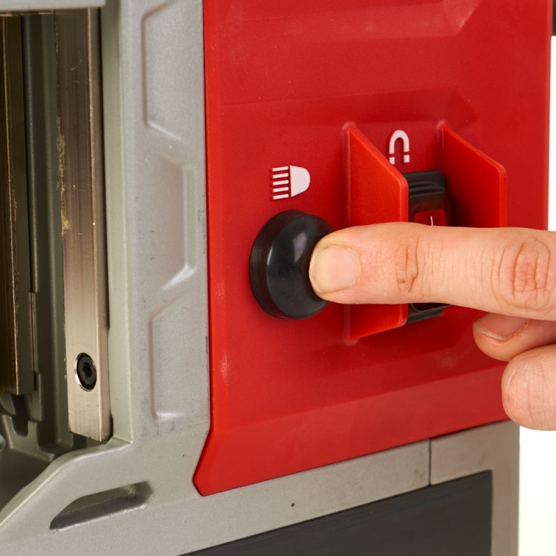 MDE41 WIERTNICA MAGNETYCZNA MILWAUKEE 4933451015