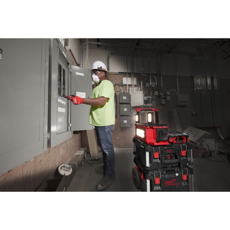 M18 POALC-0 LAMPA AKUMULATOROWA PACKOUT MILWAUKEE 4933478120