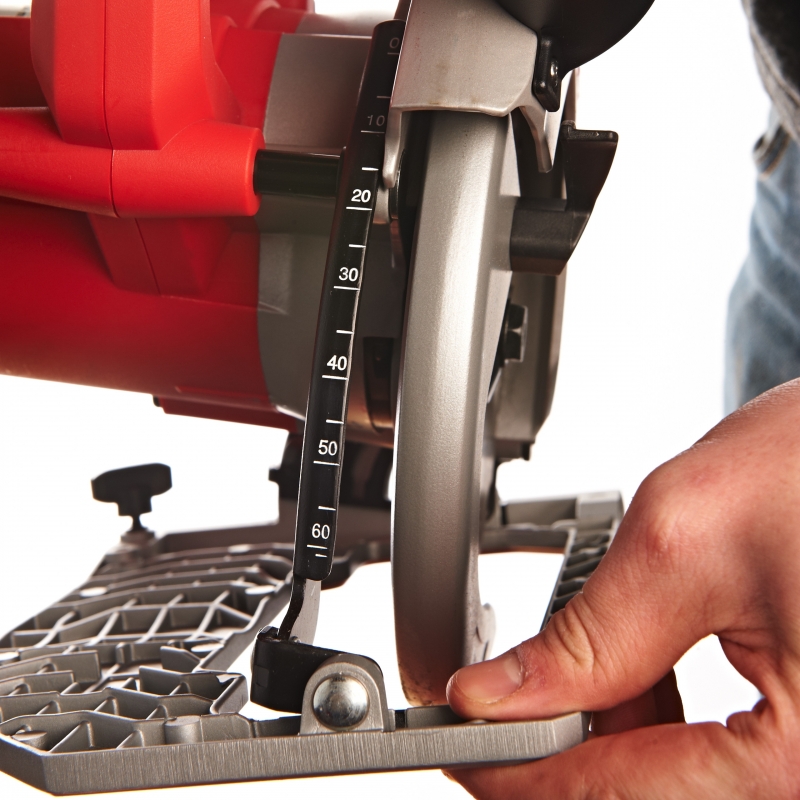 CS60 PILARKA TARCZOWA MILWAUKEE 4933419225