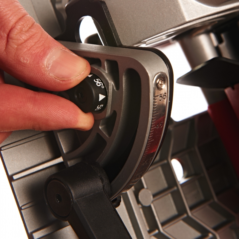 CS60 PILARKA TARCZOWA MILWAUKEE 4933419225