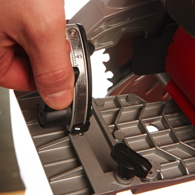 CS60 PILARKA TARCZOWA MILWAUKEE 4933419225