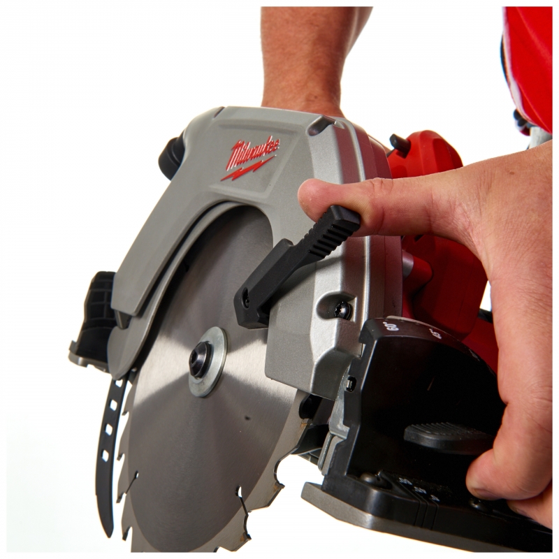 CS85CBE PILARKA TARCZOWA MILWAUKEE 4933451116