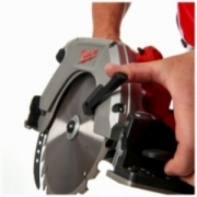 CS85CBE PILARKA TARCZOWA MILWAUKEE 4933451116