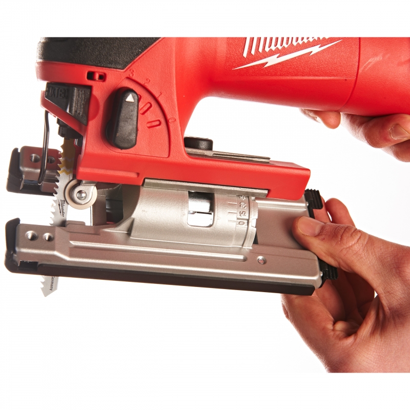 JS120X WYRZYNARKA MILWAUKEE 4933381680