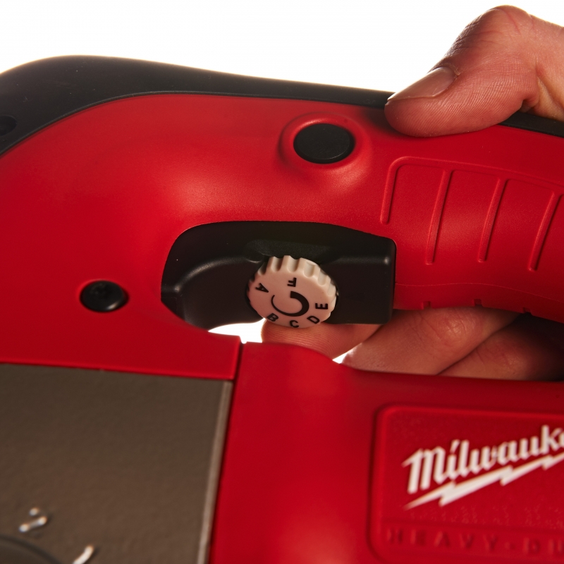 JSPE135TX WYRZYNARKA OSCYLACYJNA MILWAUKEE 4933381230